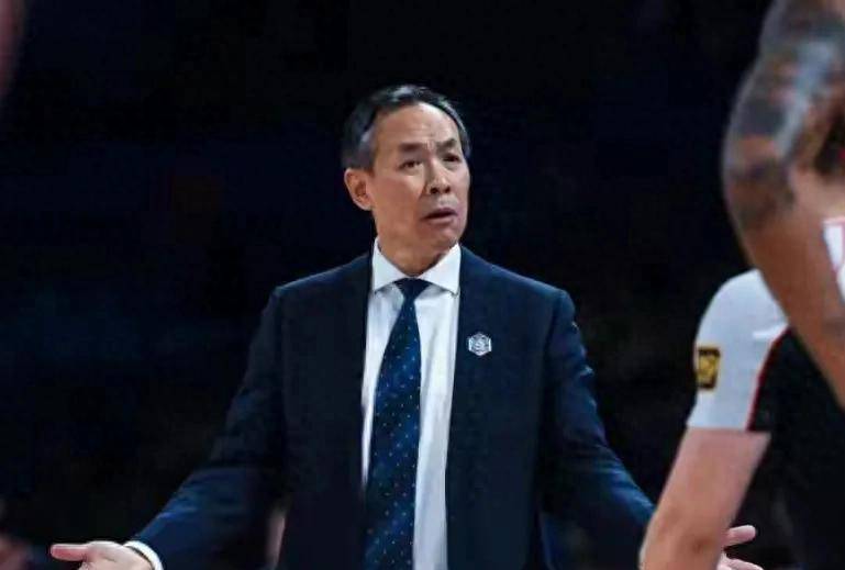 今晚北京首钢备战NBA常规赛；防线松动细节曝光；悬念犹存；纪律约束更严格的简单介绍-开云线上娱乐